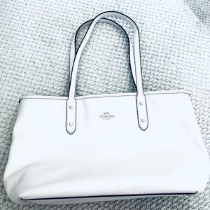 COACH HANDBAG WHITE